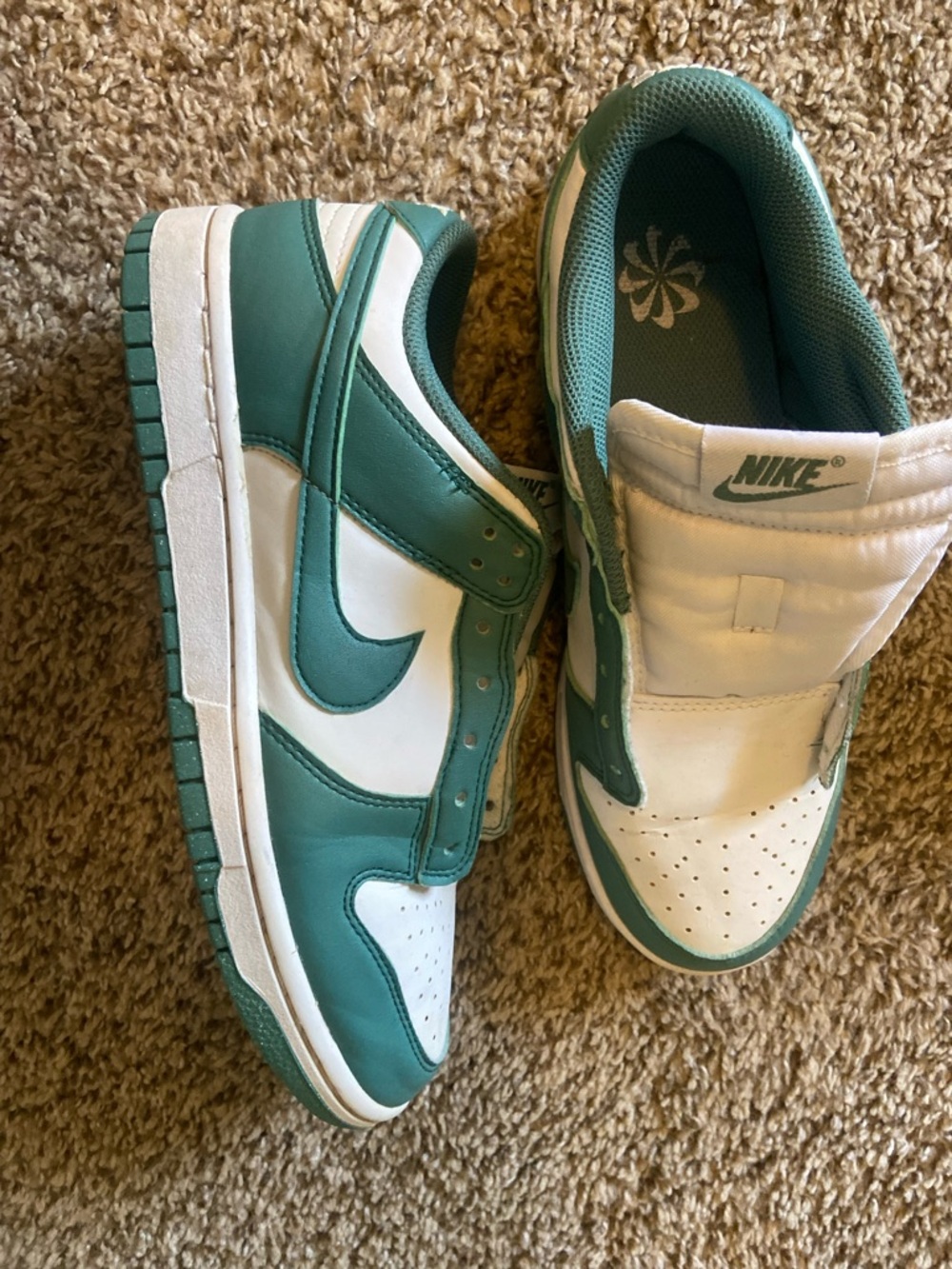 Nike dunk-low (White and Teal) Sneakers